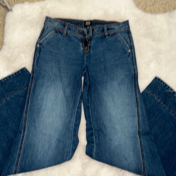 NWOT BDG FLAIRED BOTTOM DENIM JEANS - Picture 2 of 9